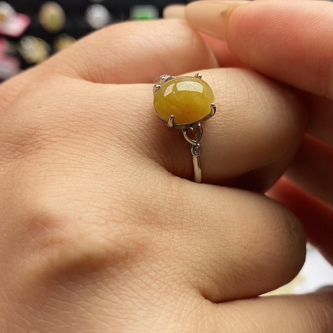 翡翠未镶嵌戒指翡翠