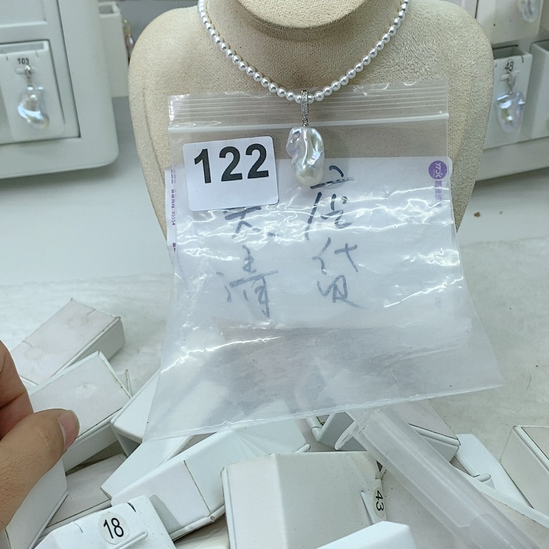 淡水珍珠颈饰合金