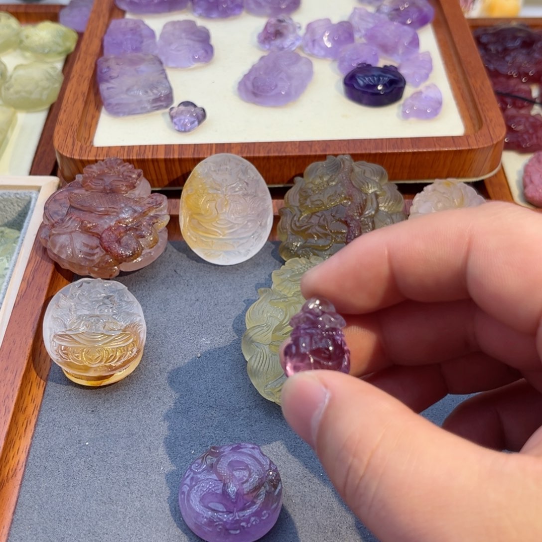 水晶颈饰未镶嵌不*啊紫水钱袋狐88