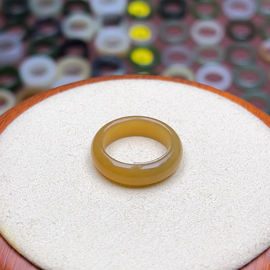 和田玉戒指未镶嵌16.9内径14圈橘糖