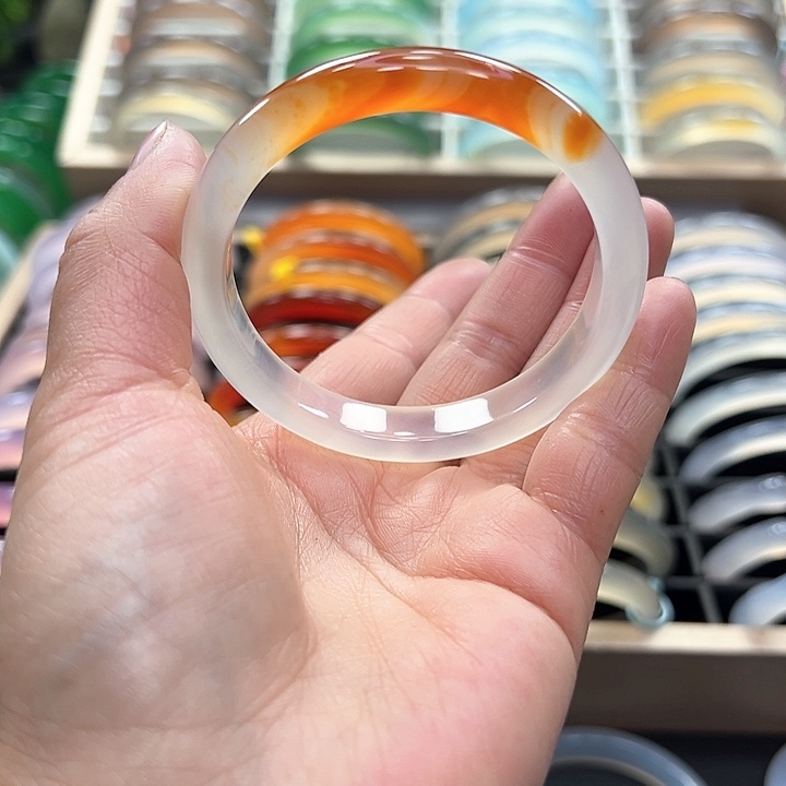 玛瑙/玉髓手镯未镶嵌