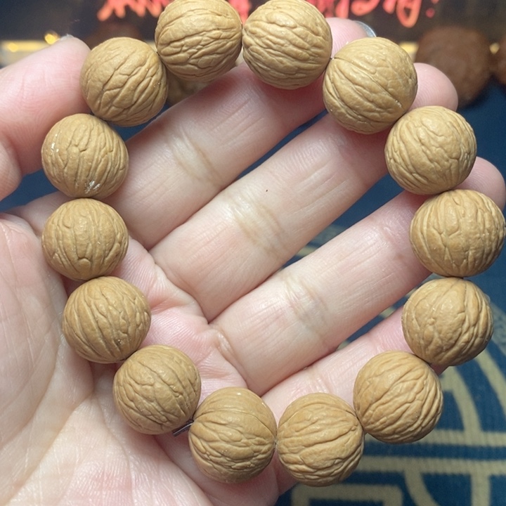 文玩核桃吊坠猴头