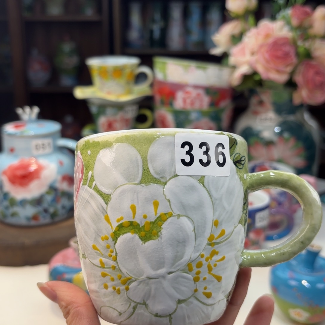 瓷片兔兔好可爱啊好