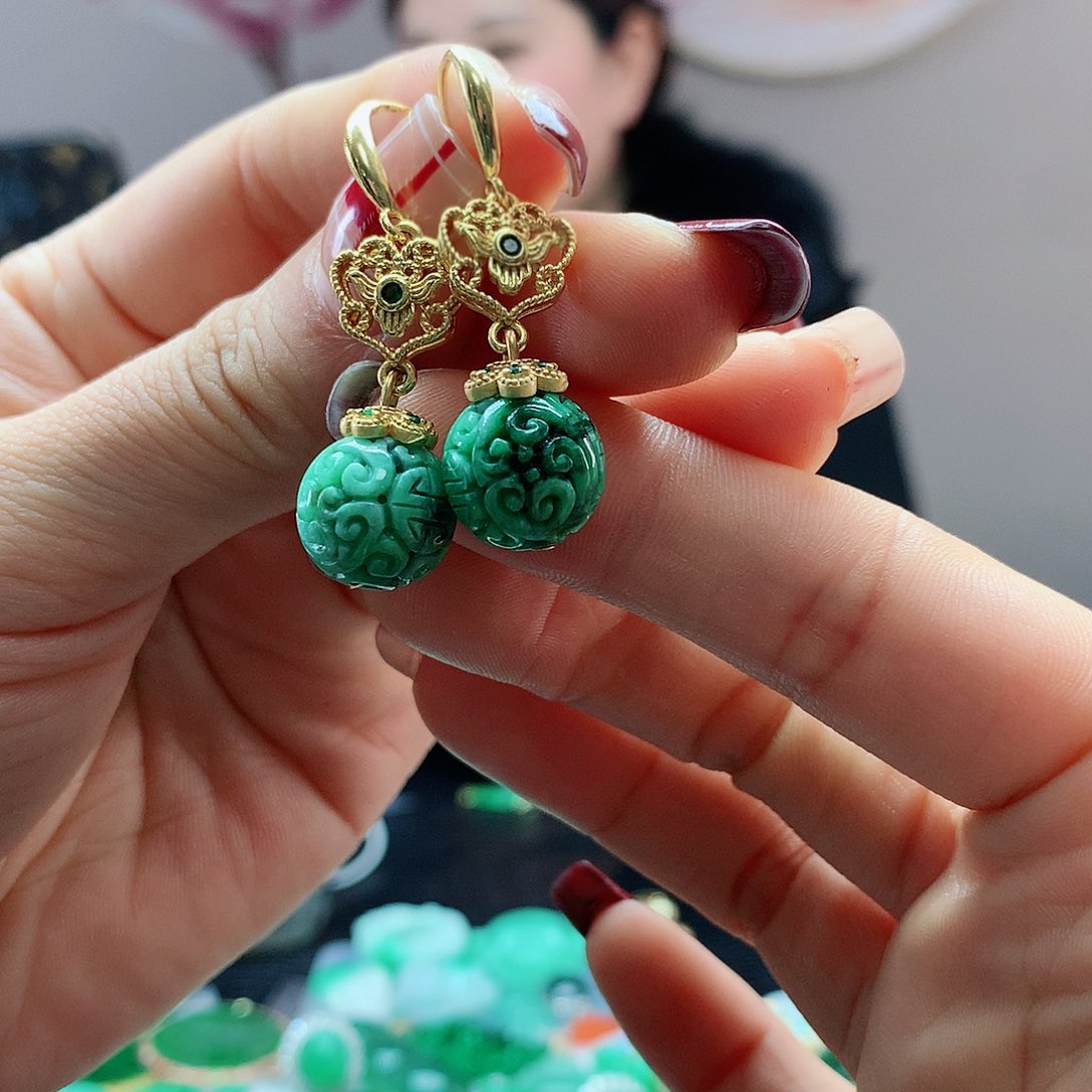 【闪购商品】翡翠耳饰未镶嵌，