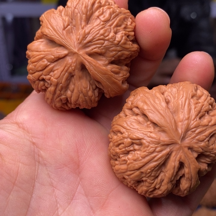 文玩核桃吊坠源**山文玩核桃粗筋41 48