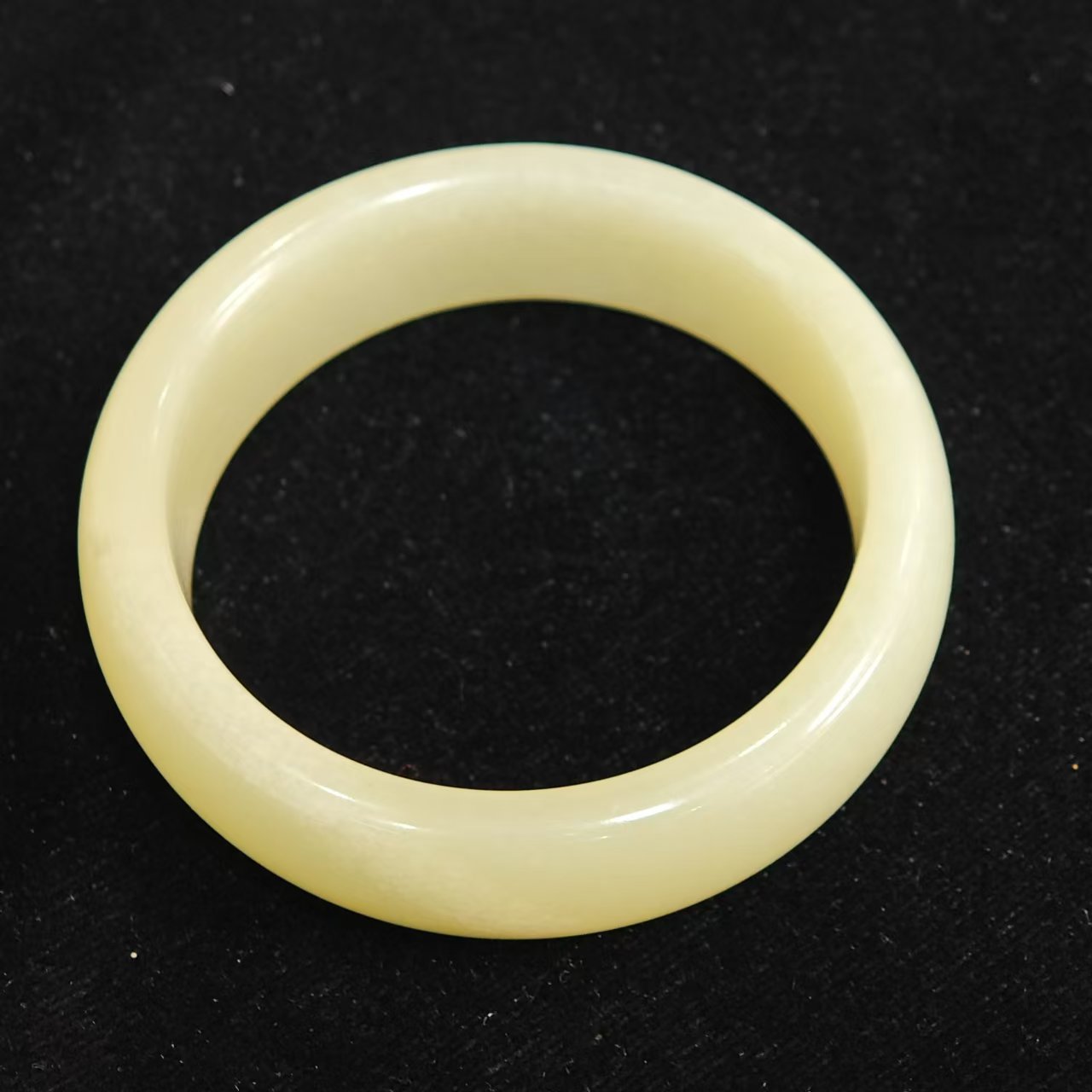 914和田玉手镯圈口53.6