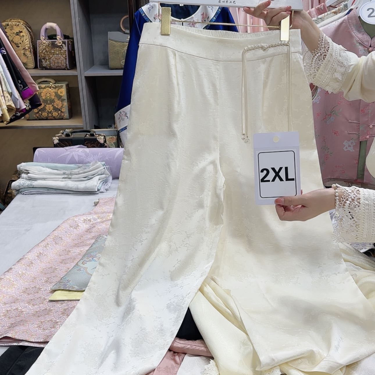 【闪购商品】织绣微**扬f g h f g g g g f