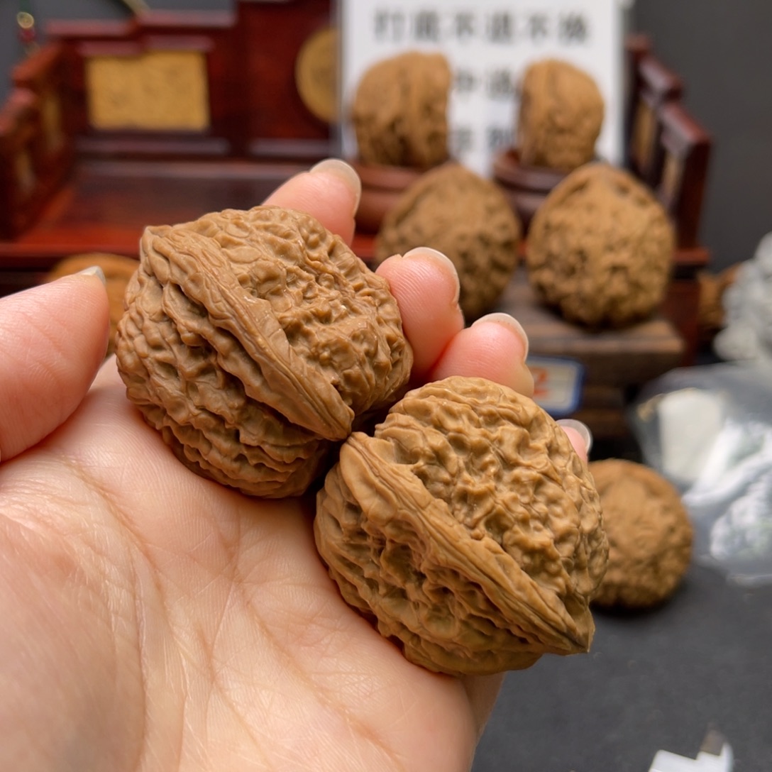 白***冰把件文玩核桃涿鹿新果