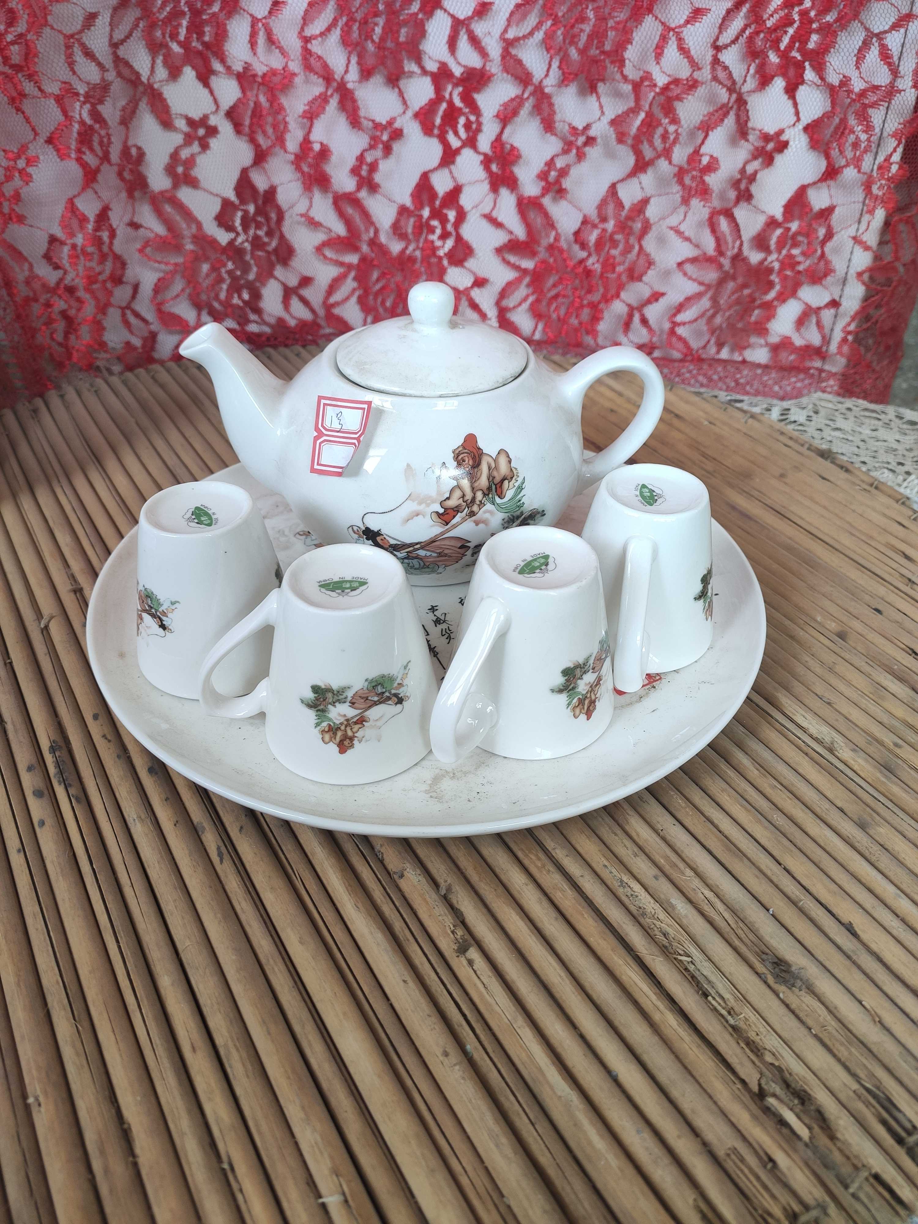 库存微瑕，三打白骨精茶壶一套容量500毫升左右