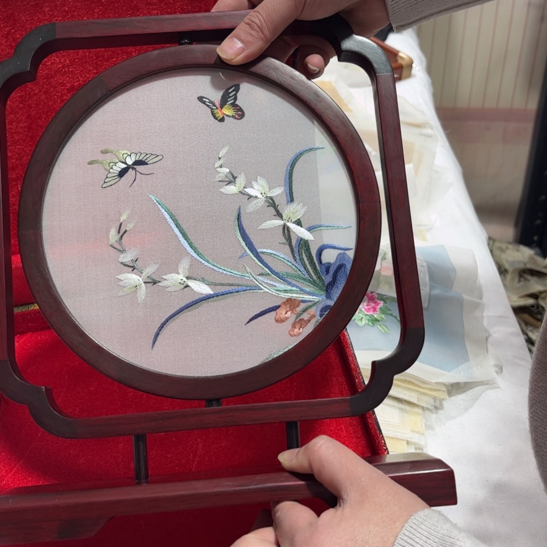 织绣纯手工刺绣陆老师