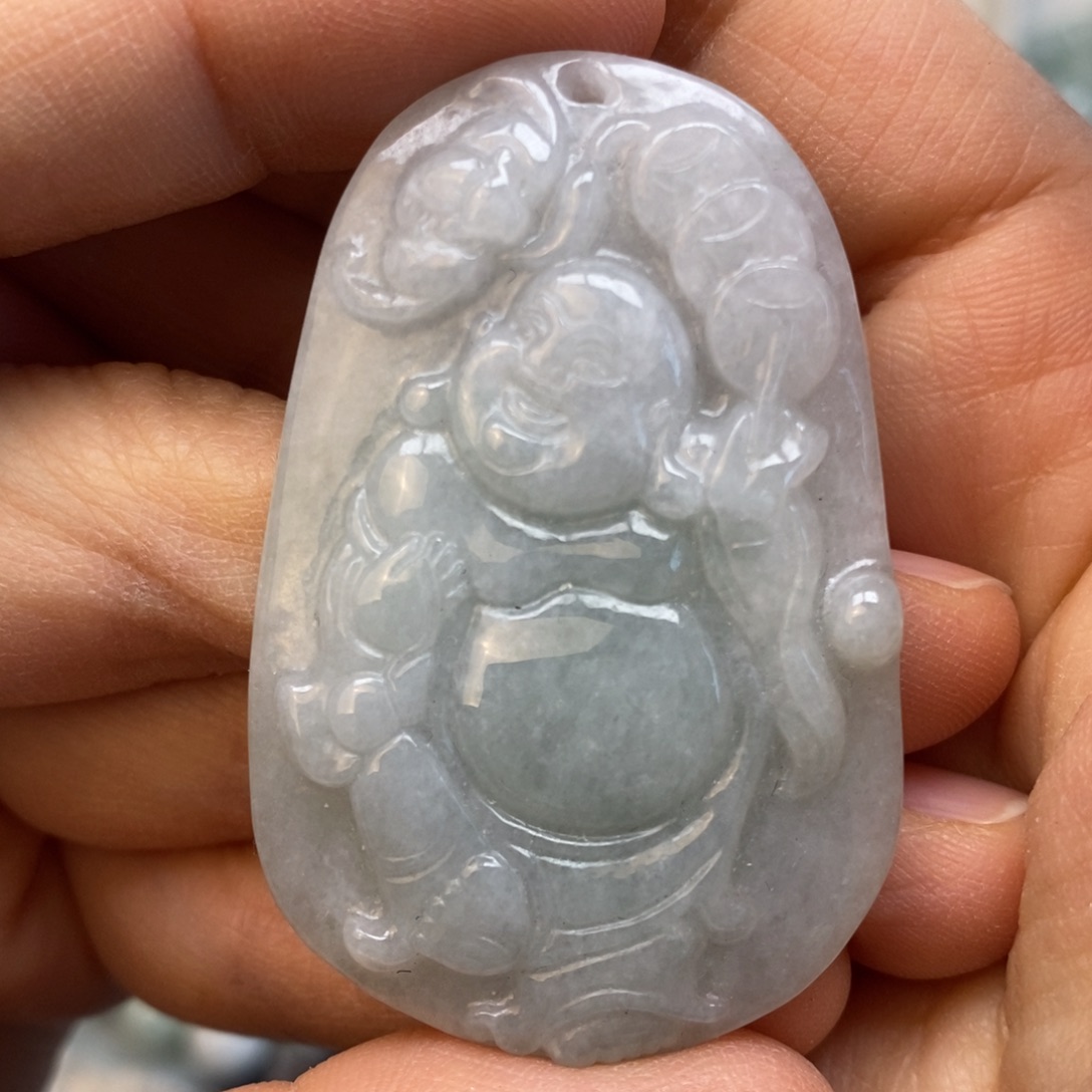 翡翠颈饰未镶嵌佛