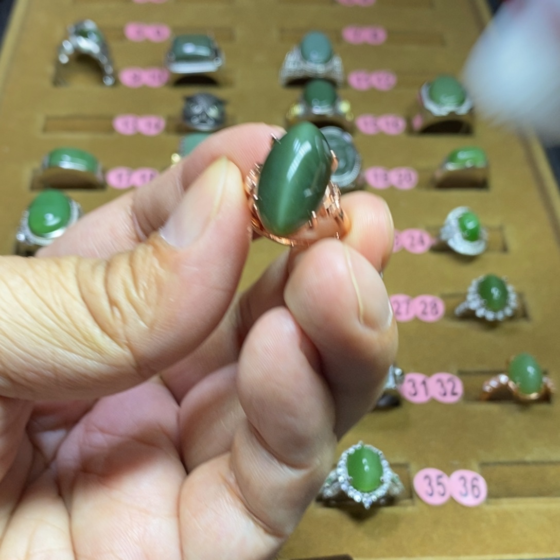 和田玉未镶嵌戒指