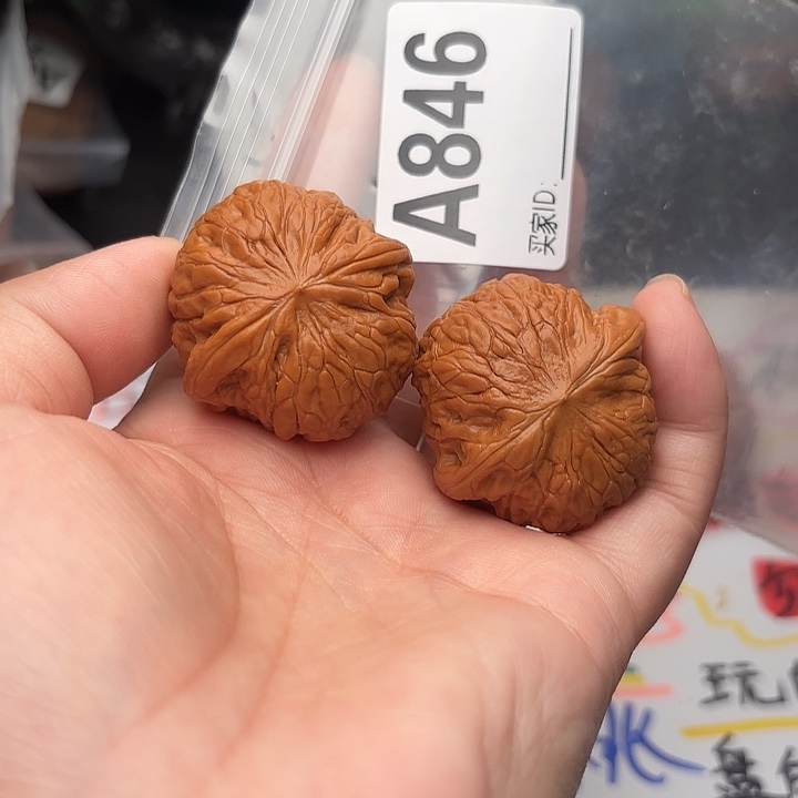 桃核把件核桃铁锤37