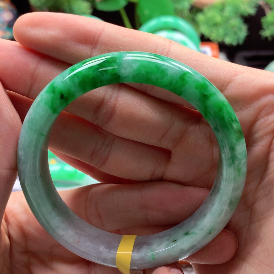 翡翠手镯未镶嵌桃***康缅甸