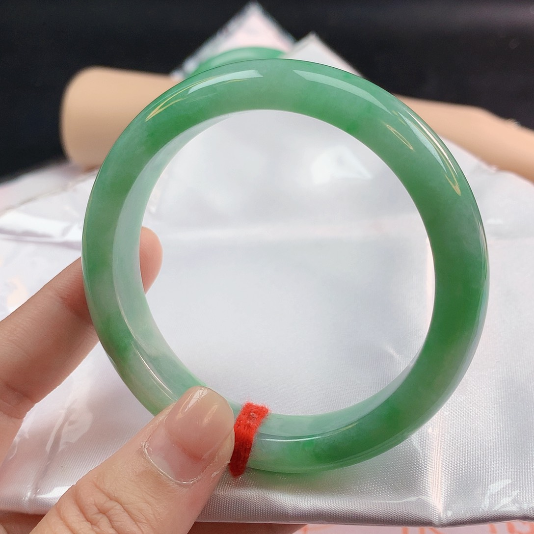 翡翠手镯未镶嵌57圈2257
