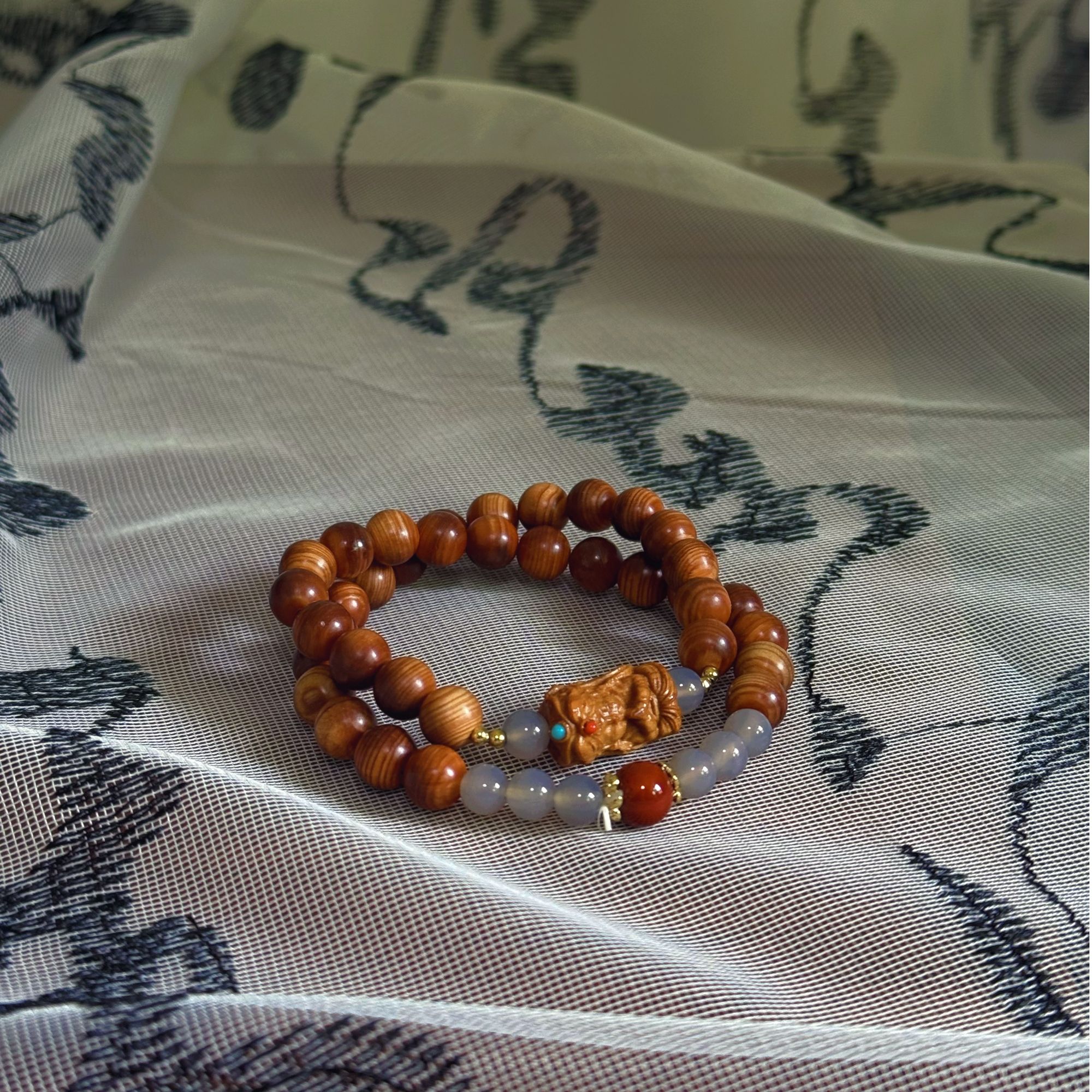 天然崖柏➕扎基手串