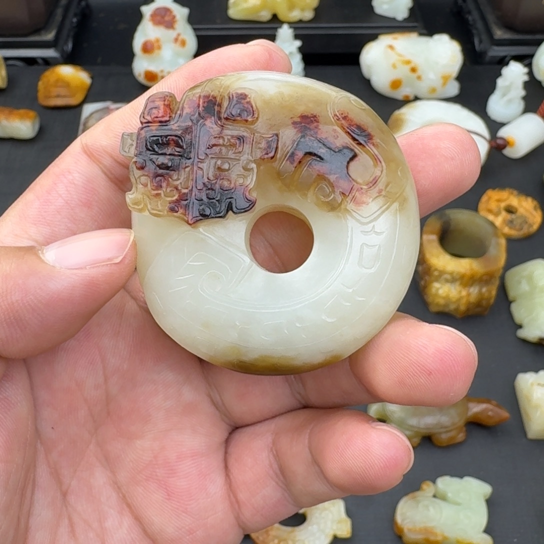 情***旧和田玉（糖玉）未镶嵌颈饰