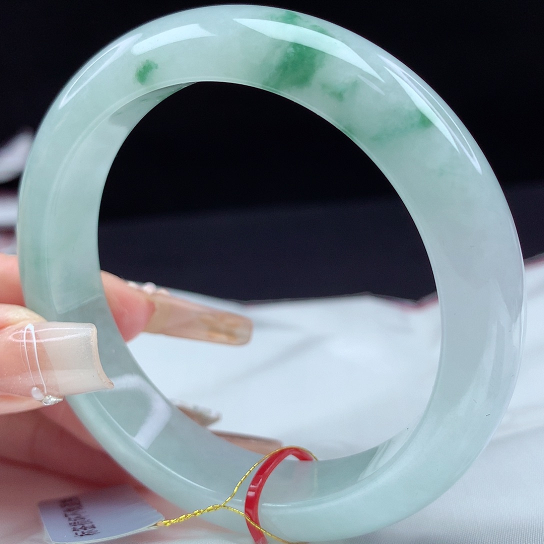 翡翠手镯未镶嵌56圈1226