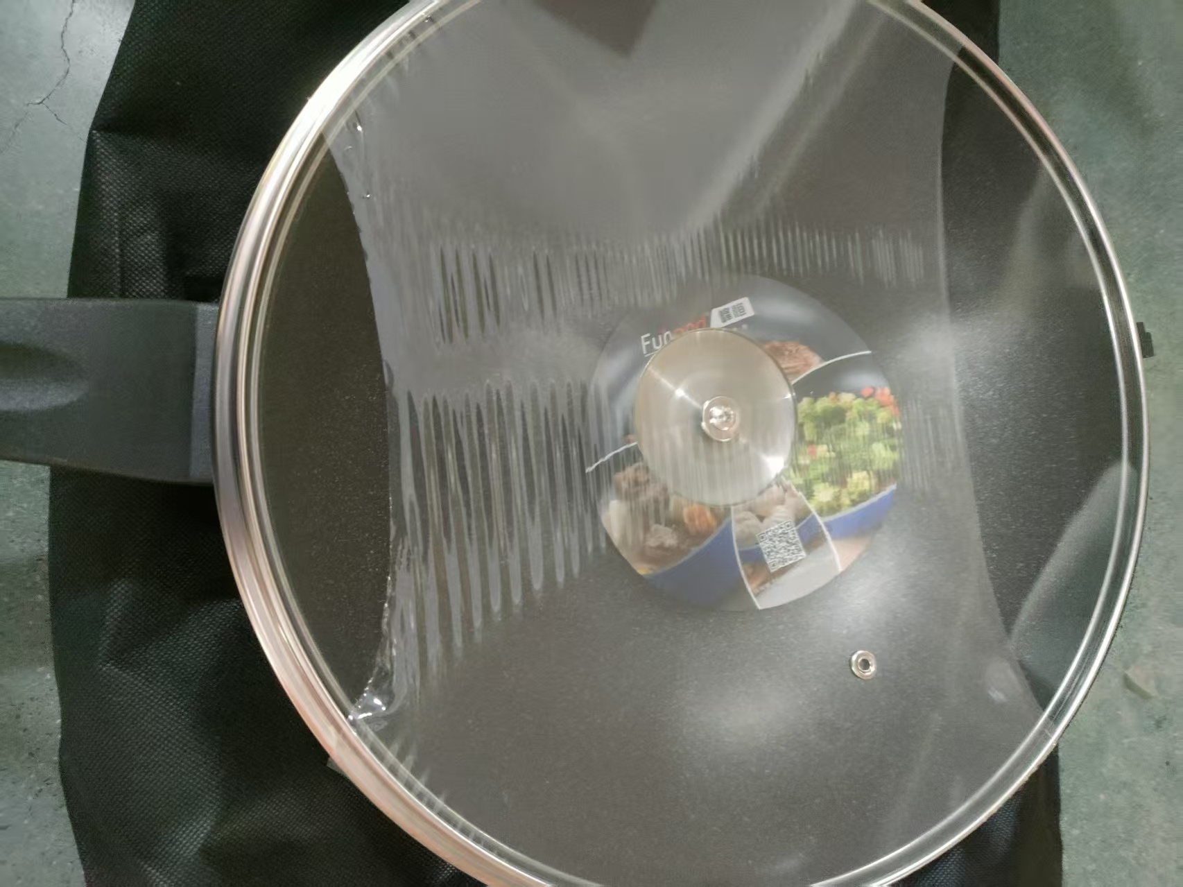 礼盒破损快递暴力麦饭石 直径32厘米不粘锅发一套