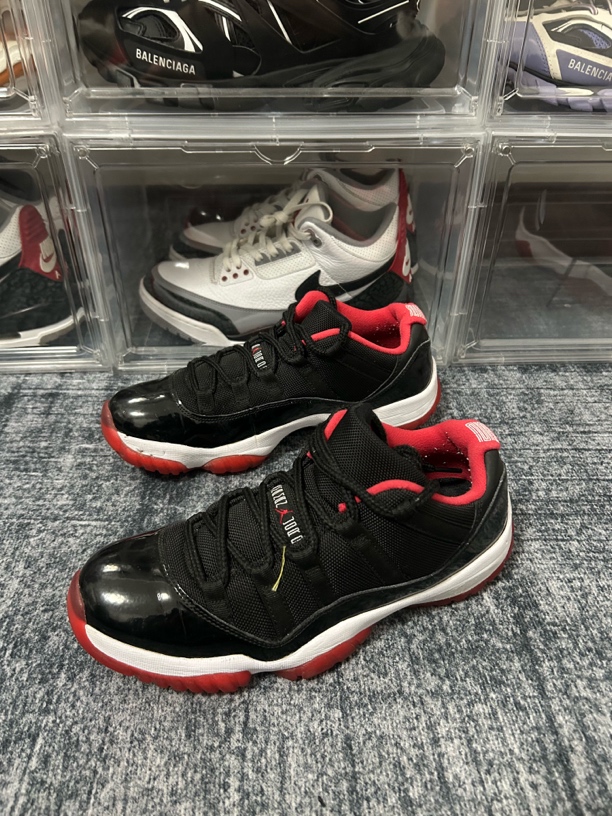 95新 maje 41码 aj11 黑红 无原盒无开胶