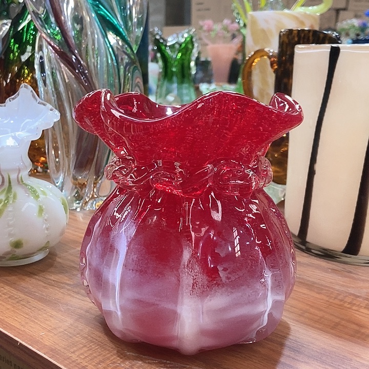 琉璃花瓶高15厘米口径8厘米