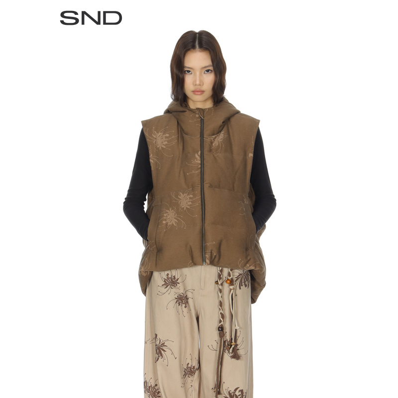【UNCHATGRIS 设计师品牌】SND AW25 印花侧捏褶廓形连帽YR绒马甲