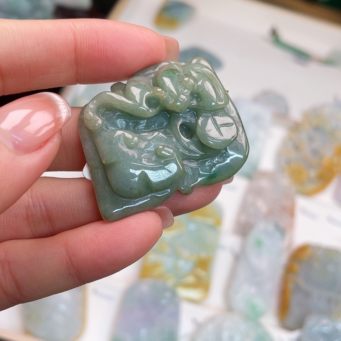 翡翠吊坠(不含链)未镶嵌