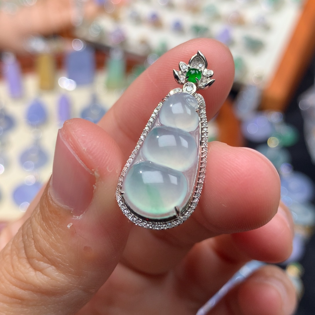 吊坠(不含链)18K金镶嵌翡翠