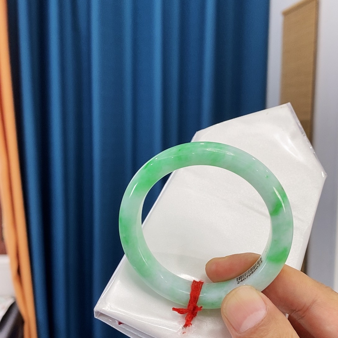 未镶嵌手镯翡翠翡翠