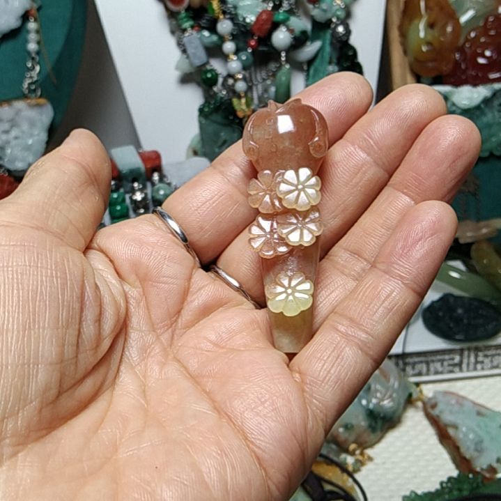 翡翠吊坠(赠链)未镶嵌