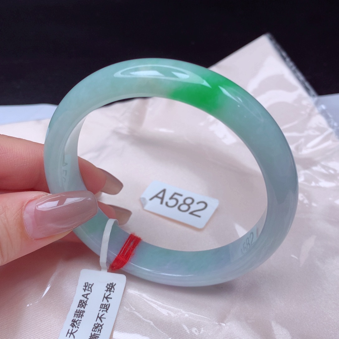 翡翠手镯未镶嵌手镯59