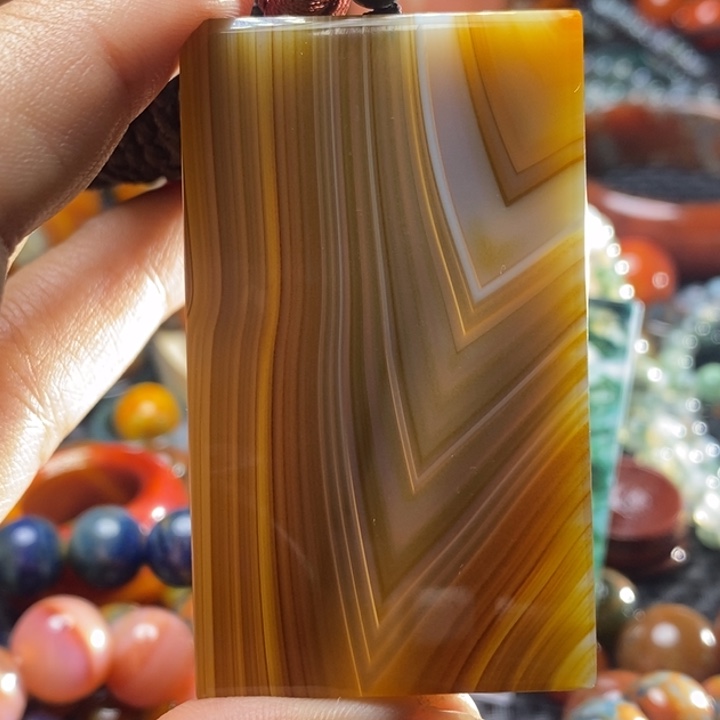 枫***枫玛瑙/玉髓未镶嵌颈饰