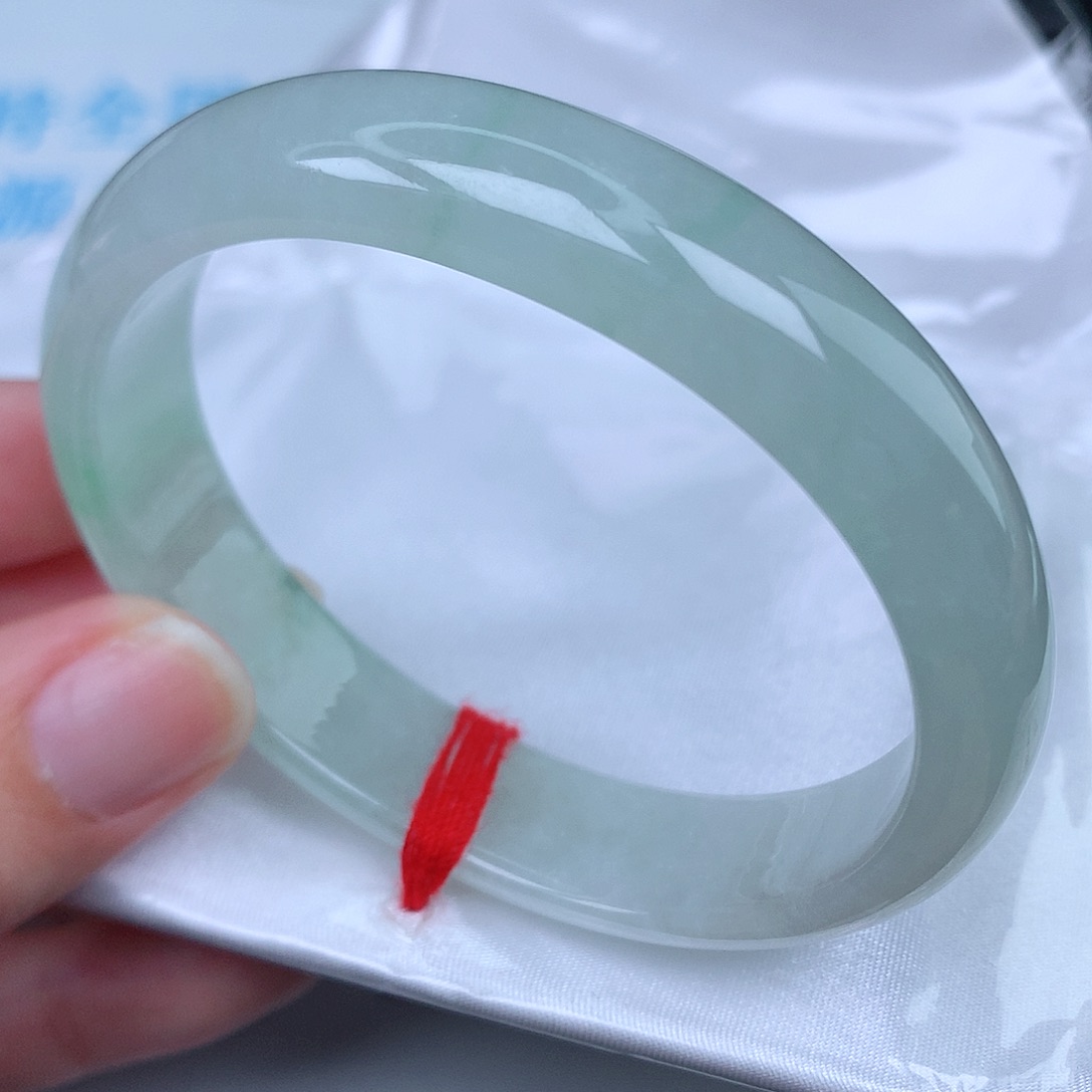 翡翠手镯（贵妃镯）未镶嵌天然