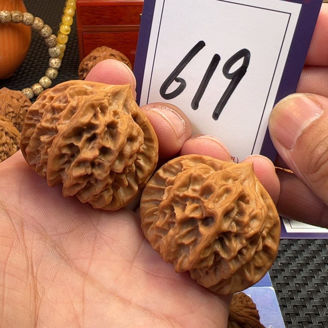 文玩核桃把件曹大龙39尺寸619号