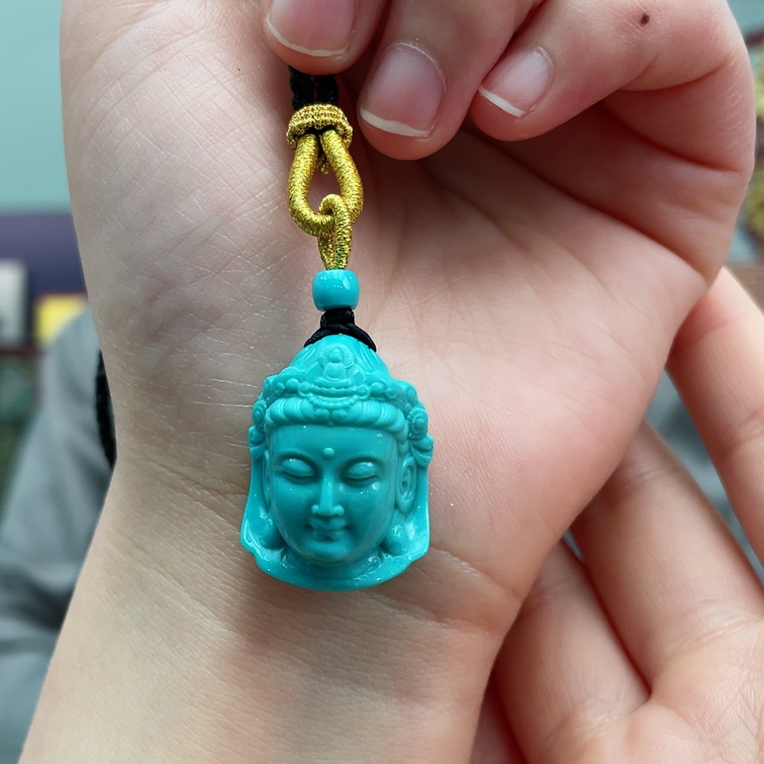 绿松石颈饰未镶嵌