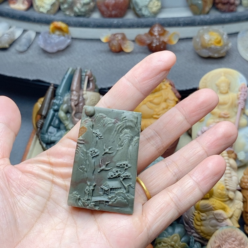 【闪购商品】定制石英质玉吊坠未镶嵌