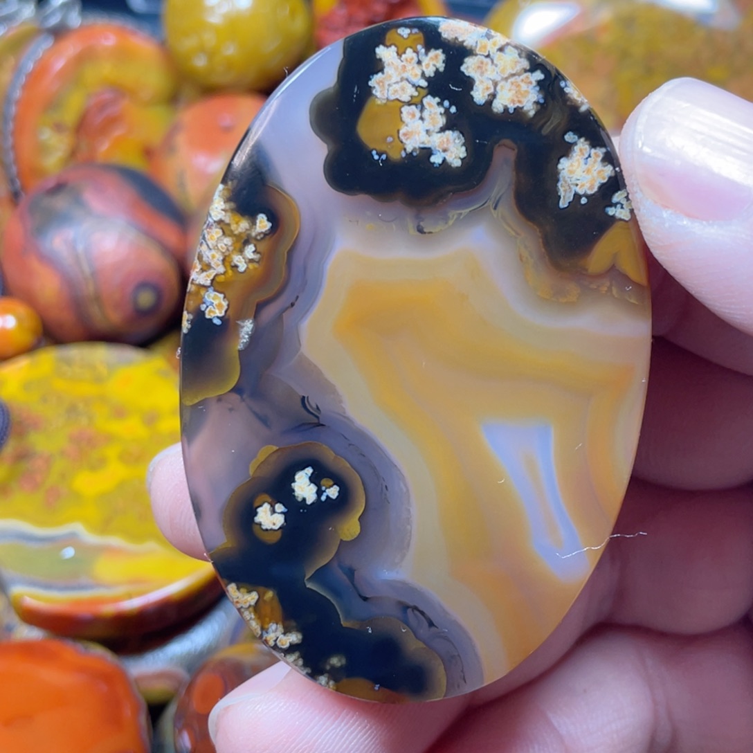 夜***妆玛瑙/玉髓未镶嵌颈饰