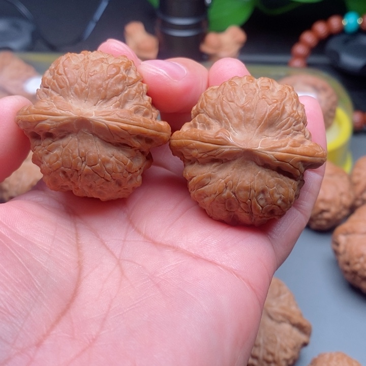 把件文玩核桃血麒麟