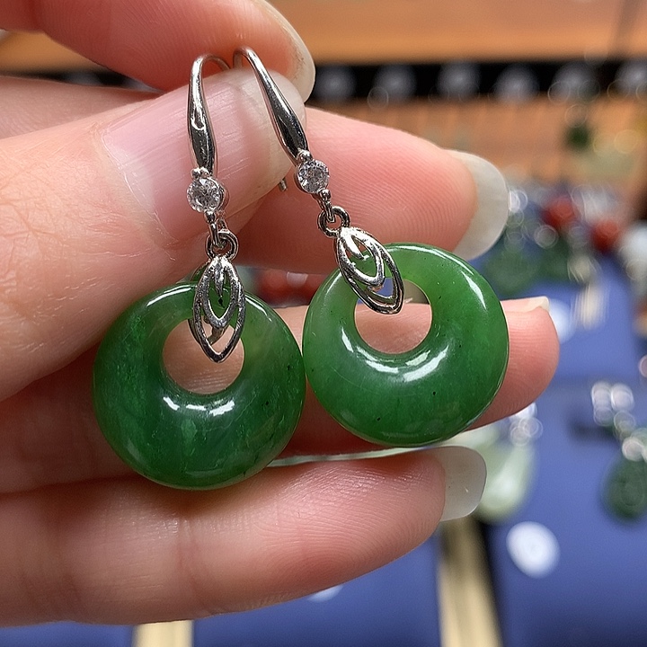 和田玉银S925镶嵌耳饰平安扣16左右碧玉