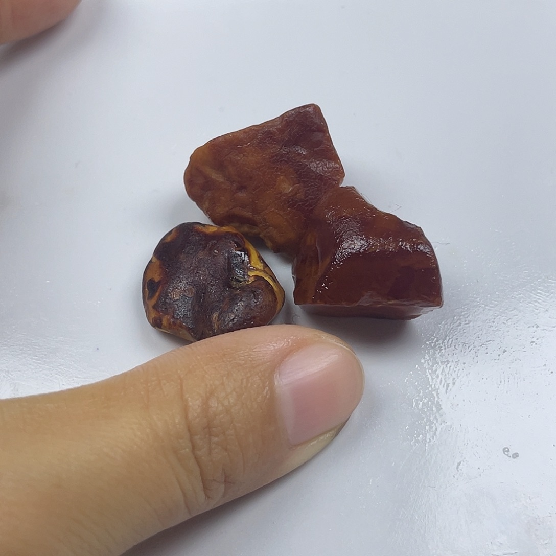 白***子琥珀未镶嵌裸石无