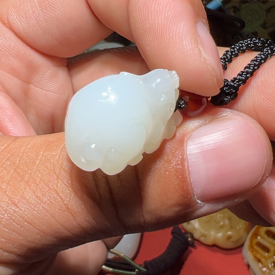 和田玉（糖玉）未镶嵌颈饰