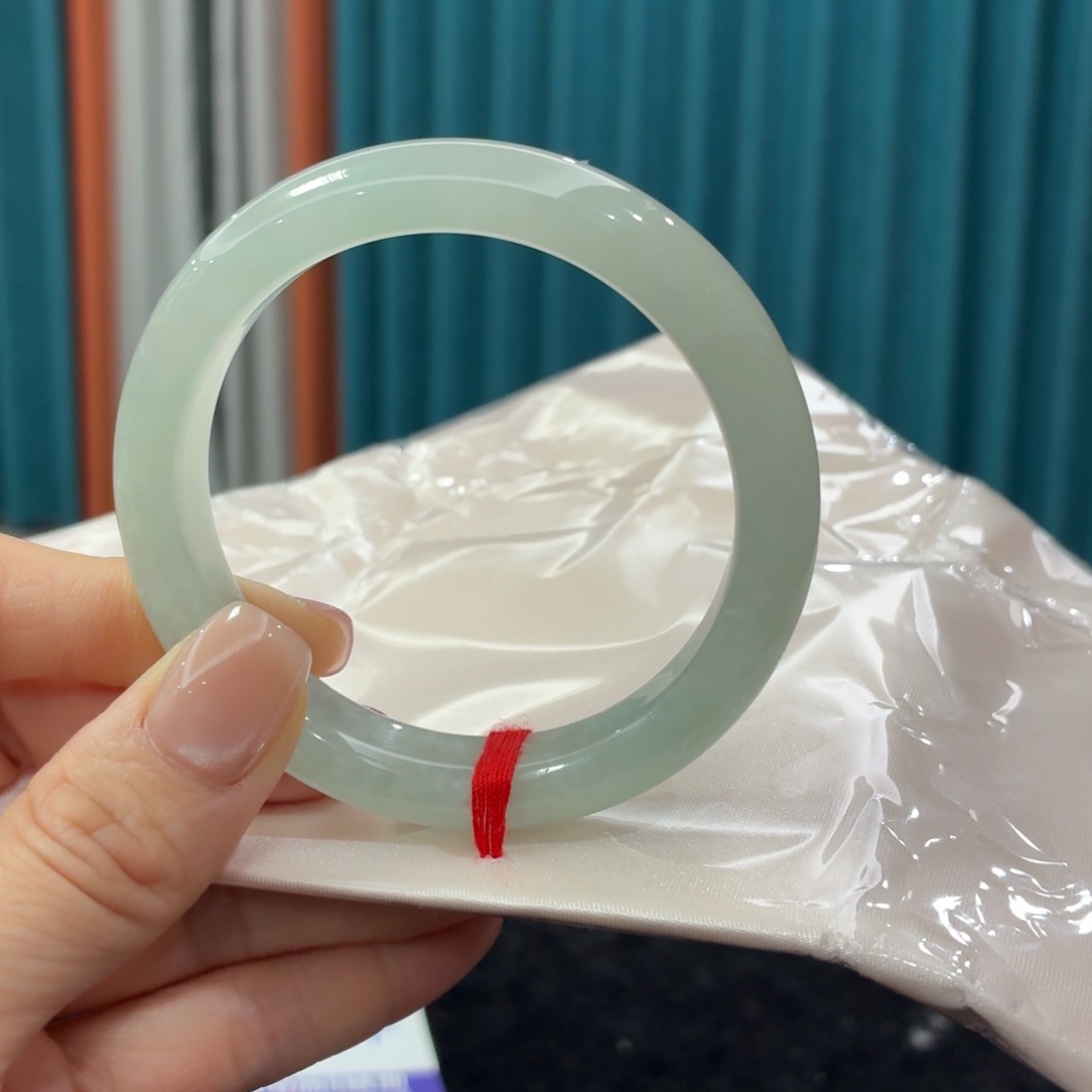 未镶嵌手镯翡翠完美者 慎拍 圈口55.4