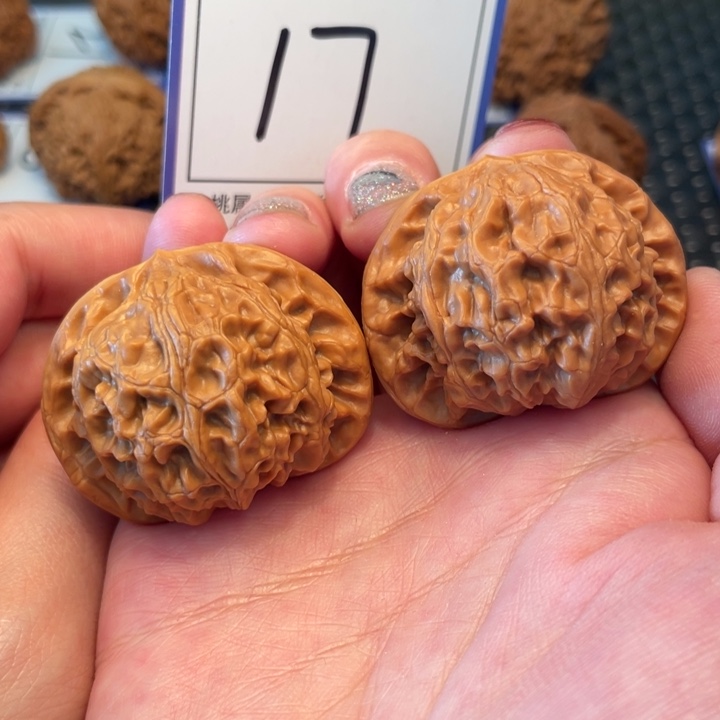 桃核把件41宫灯17。。。。