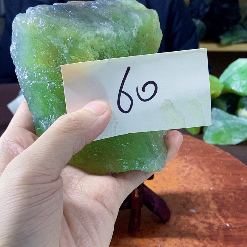 【闪购商品】蛇纹石玉岫玉原石未镶嵌最**仔