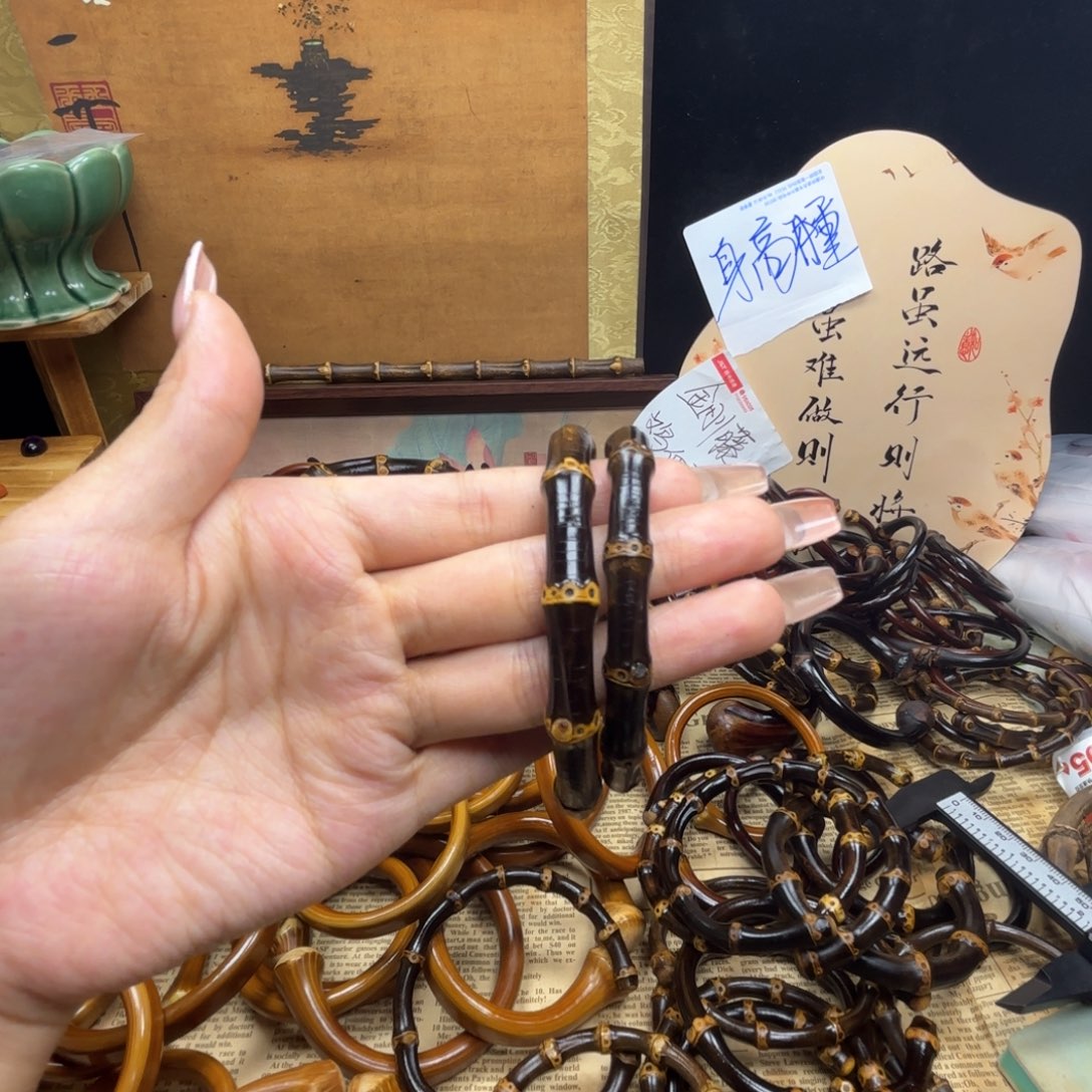 雨****木质非金属藤镯子