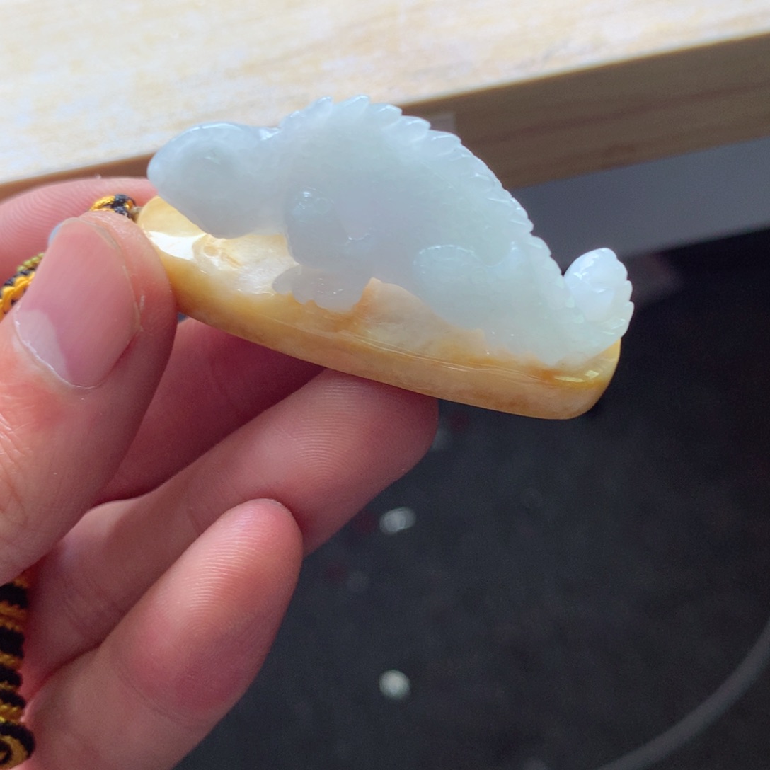 翡翠颈饰未镶嵌吊坠