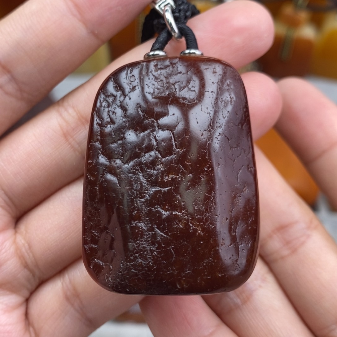 琥珀吊坠(赠链)未镶嵌