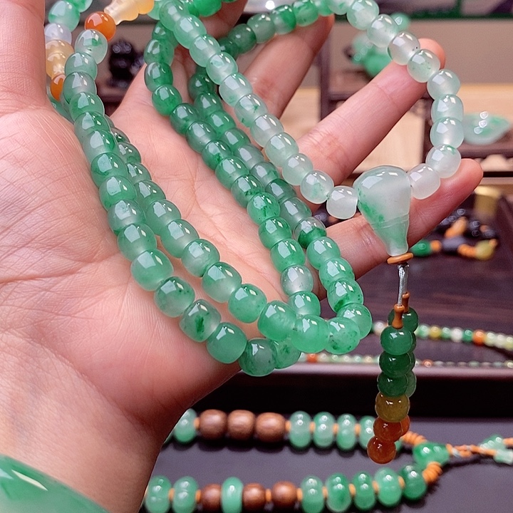 石英质玉未镶嵌串