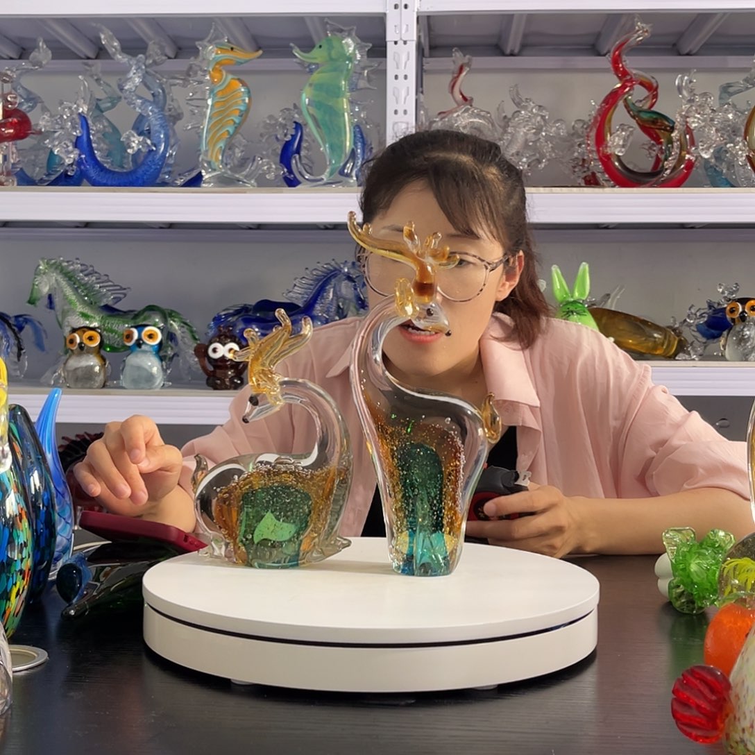 琉璃鹿一对……………………