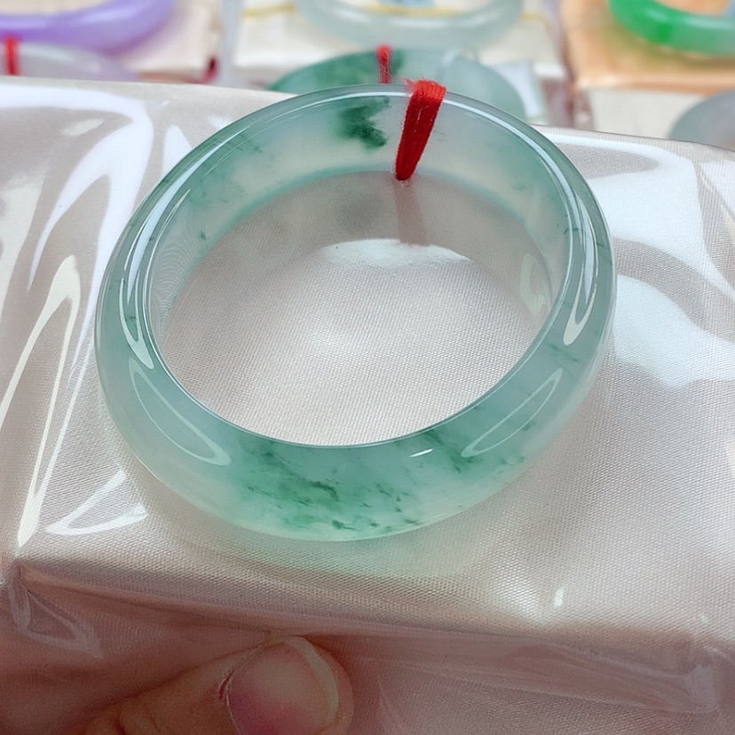 【闪购商品】翡翠手镯（贵妃镯）未镶嵌用****0小手毕业超值A
